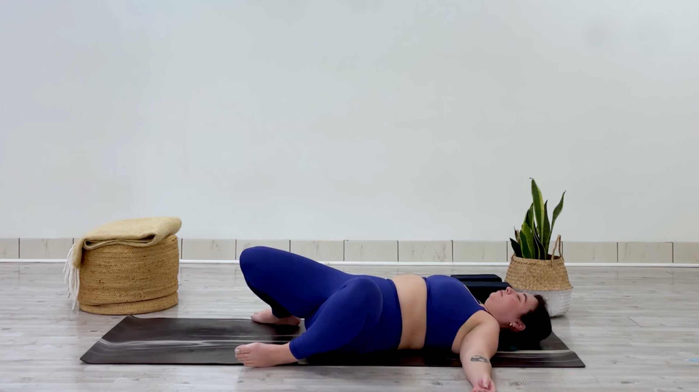 Yoga teacher Taylor Lorenz wears windshield wipers