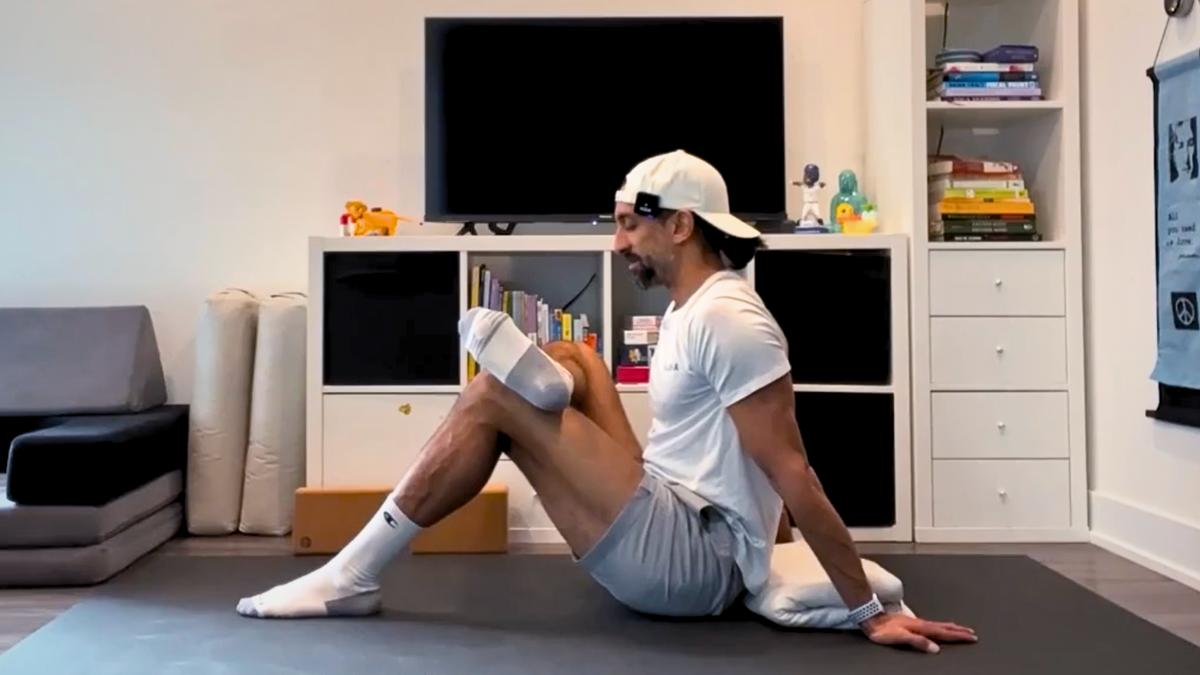 15-Minute Yoga to Ease Hip Tension—No Standing Required