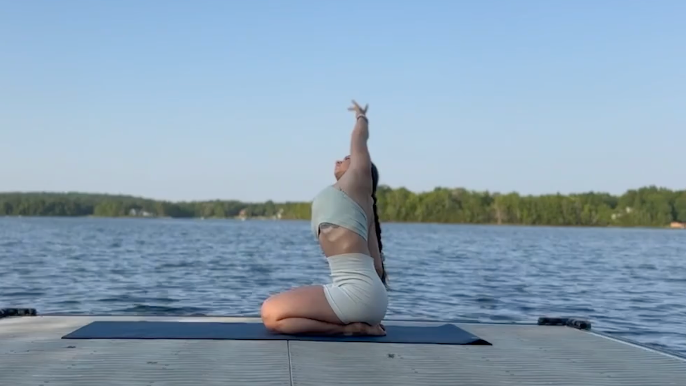10-Minute Yoga to Stretch and Strengthen Your Whole Body
