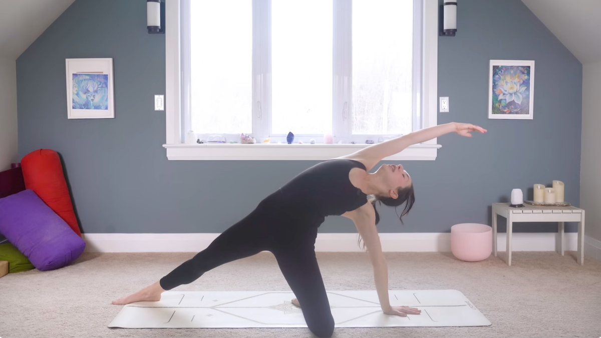20-Minute Morning Yoga and Pilates to Start Your Day Strong