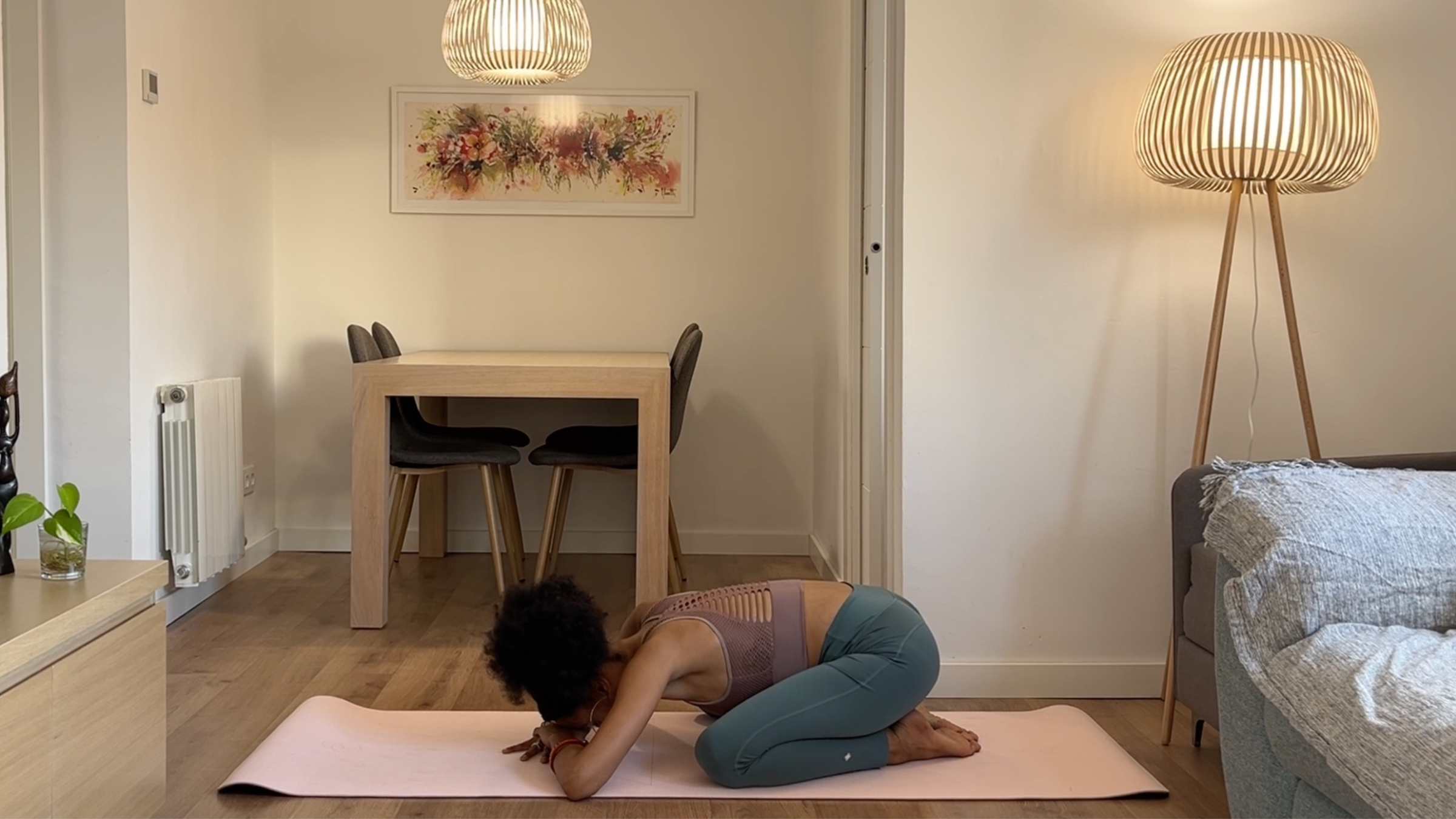 30-Minute Evening Yoga to Release Stress So You Can Relax