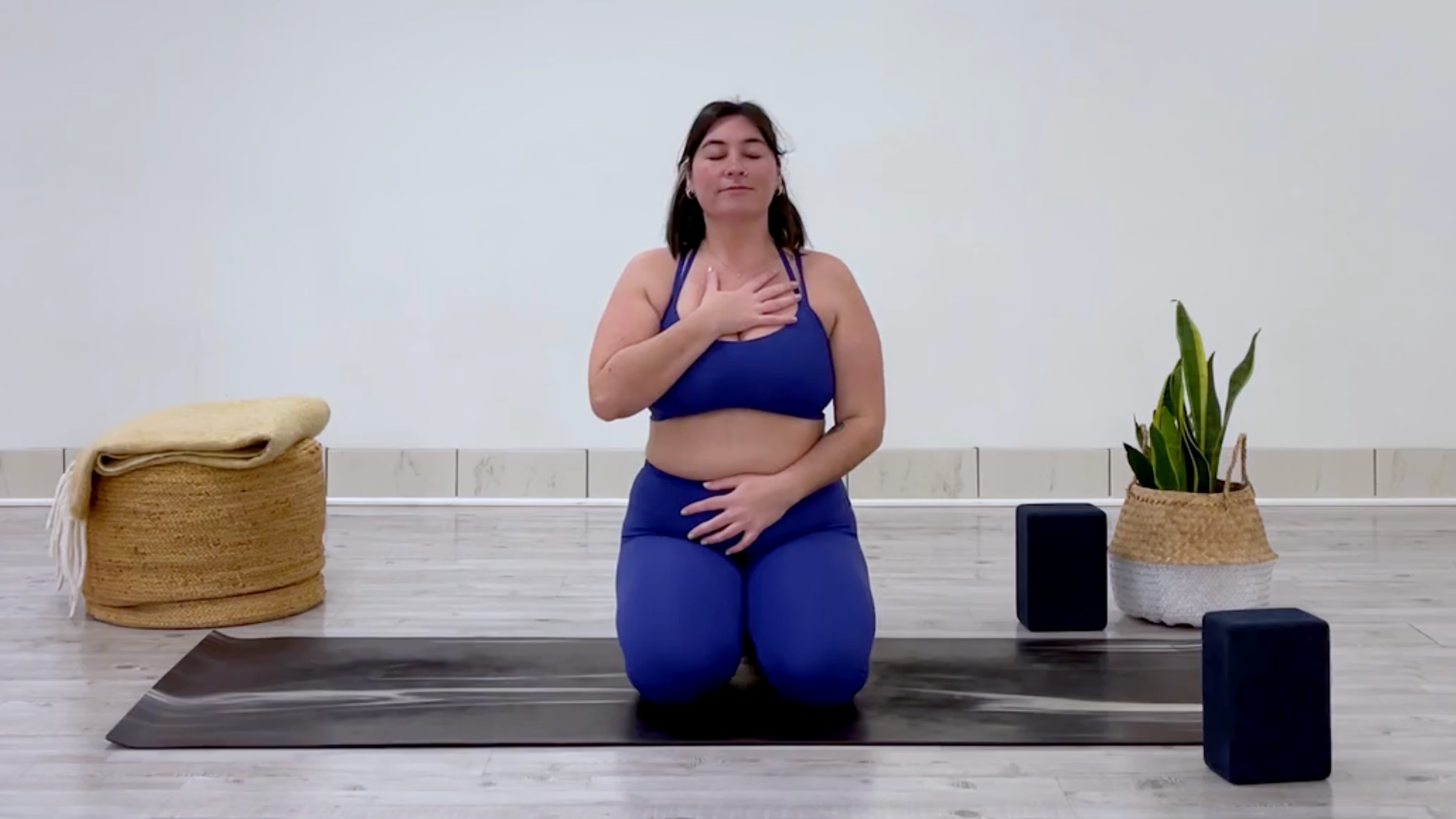 Teacher Taylor Lorenz in Thunderbolt, part of her good mood yoga practice