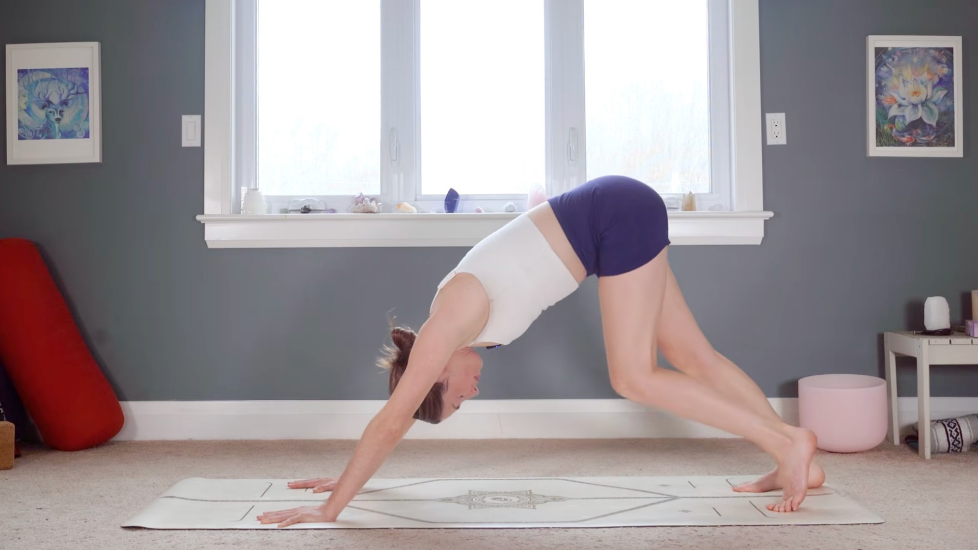 15-Minute Morning Yoga to Move Your Entire Body (With Minimal Cues)