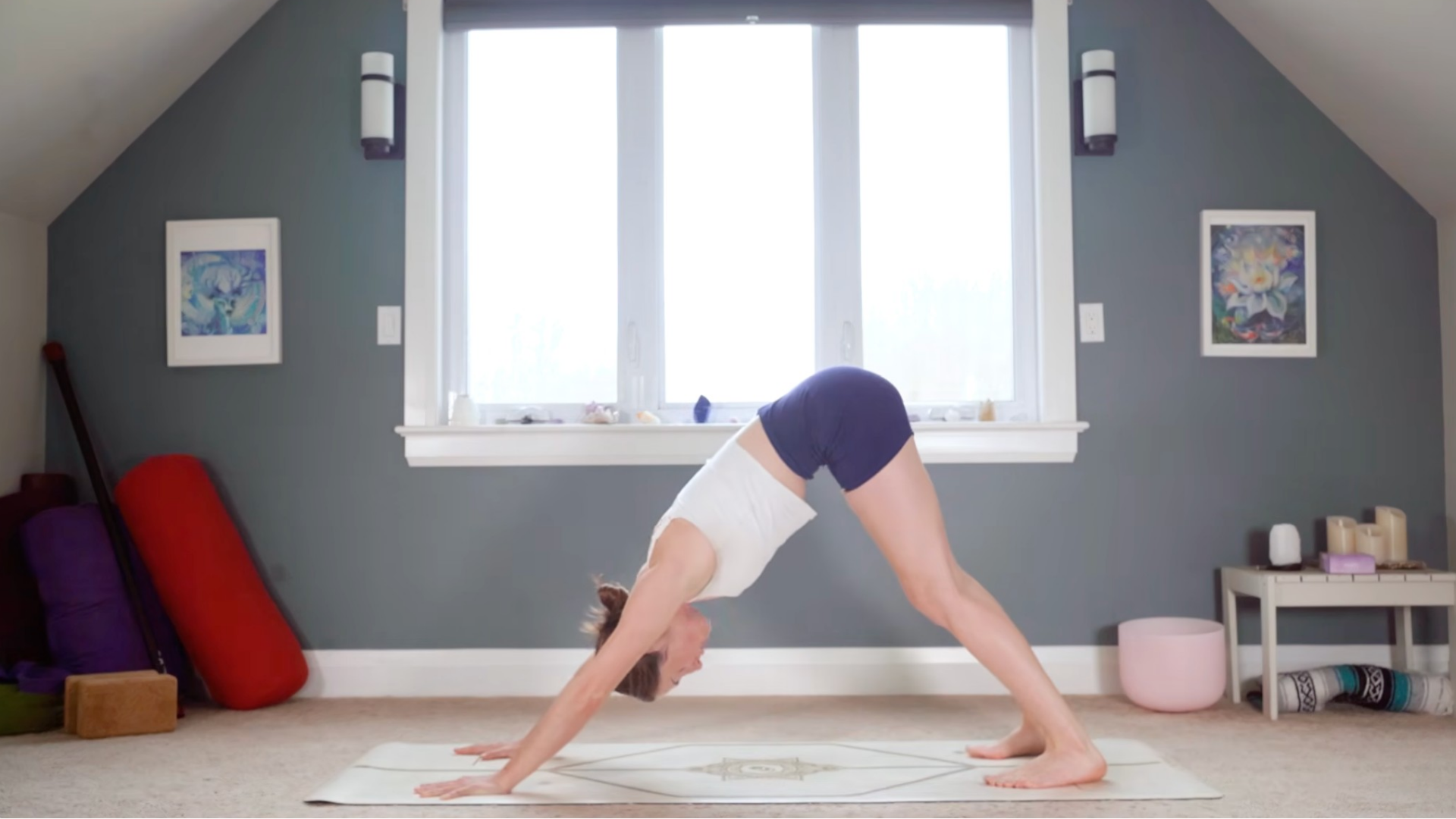 15-Minute Morning Yoga to Move Your Entire Body (With Minimal Cues)