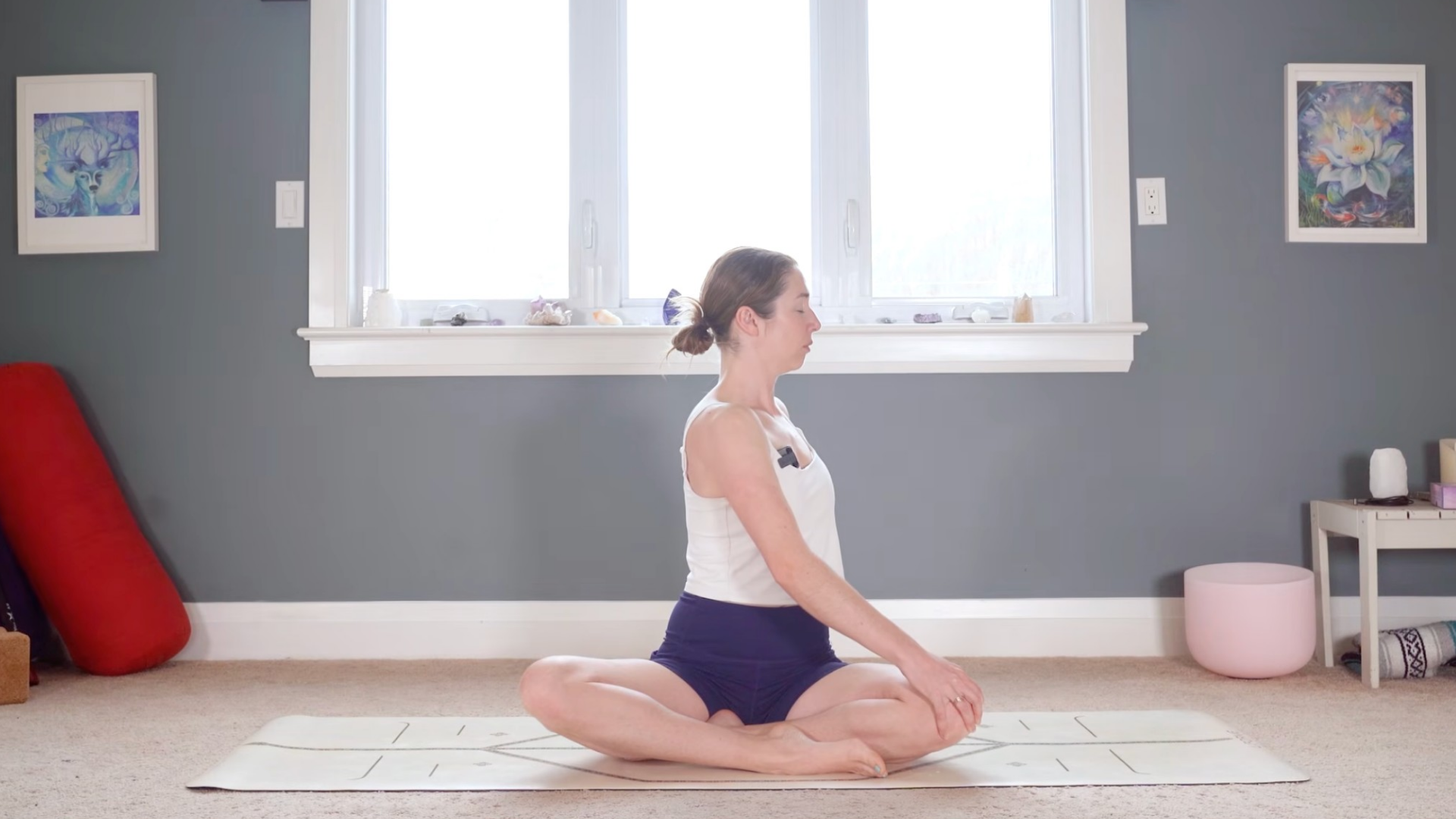 15-Minute Morning Yoga to Move Your Entire Body (With Minimal Cues)