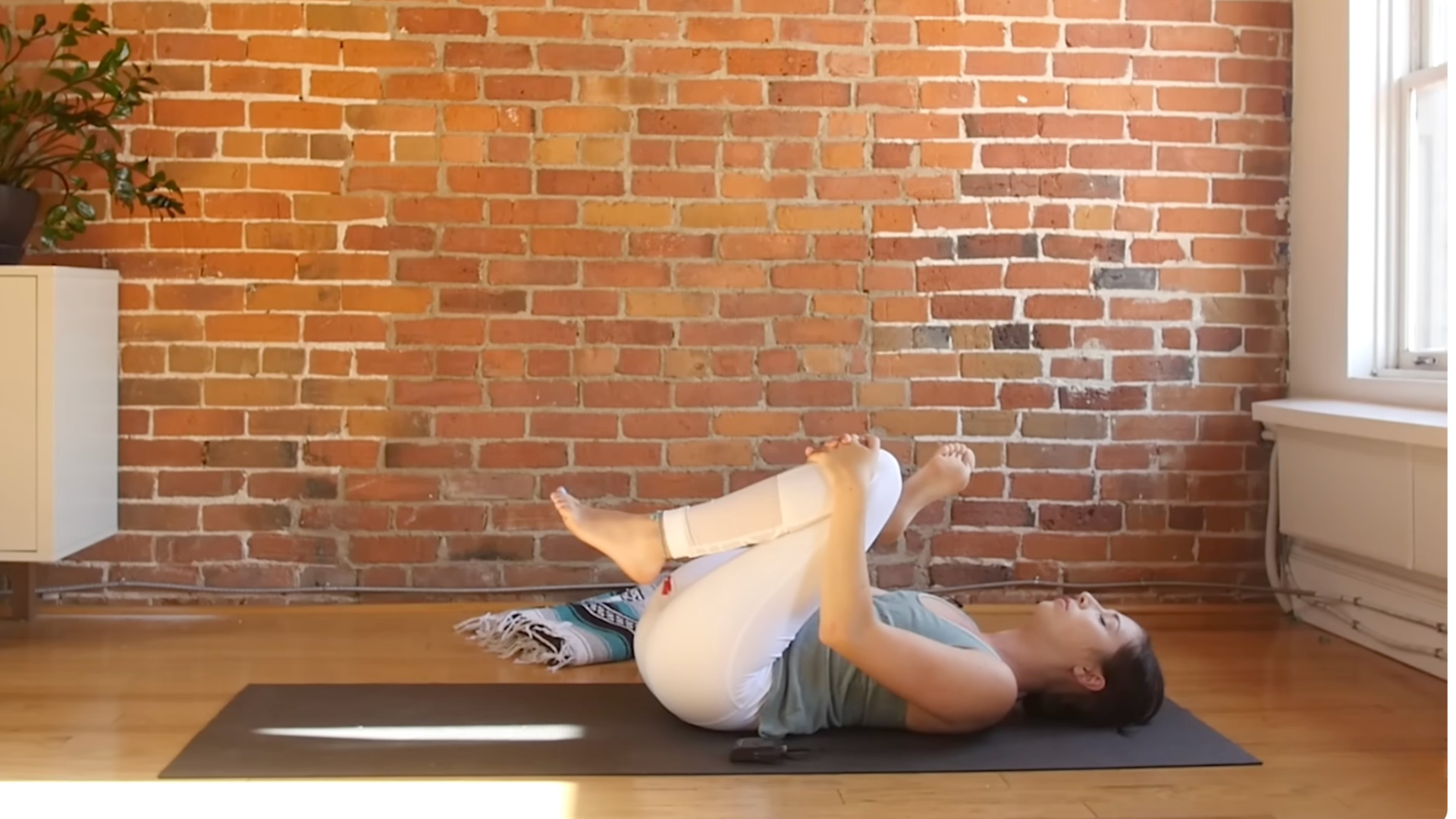 6 Best Yin Yoga Poses for Beginners That Deliver a Full-Body Stretch