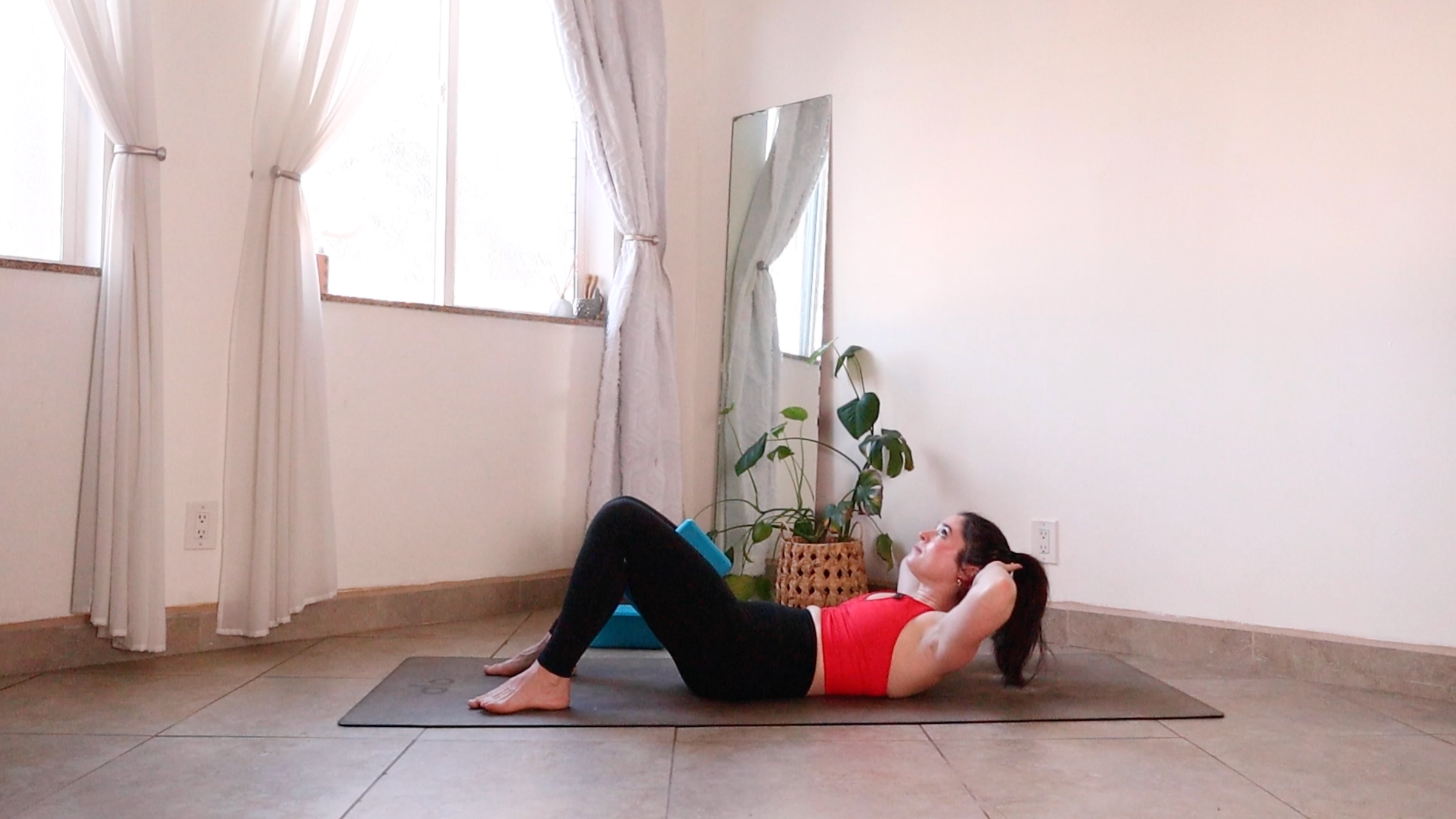 13-Minute Core-Strengthening Practice to Support Your Yoga
