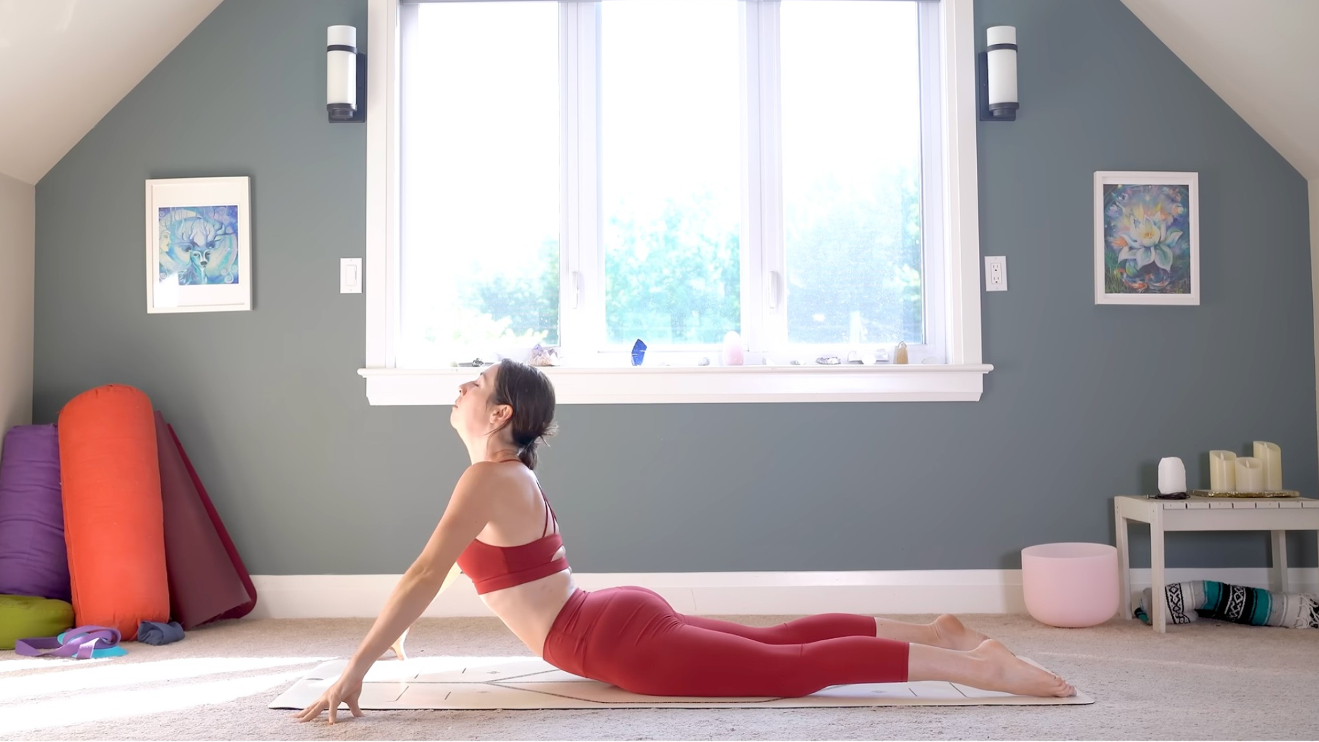 20-Minute Yoga for When You Desperately Need to Stretch Your Upper Back and Shoulders
