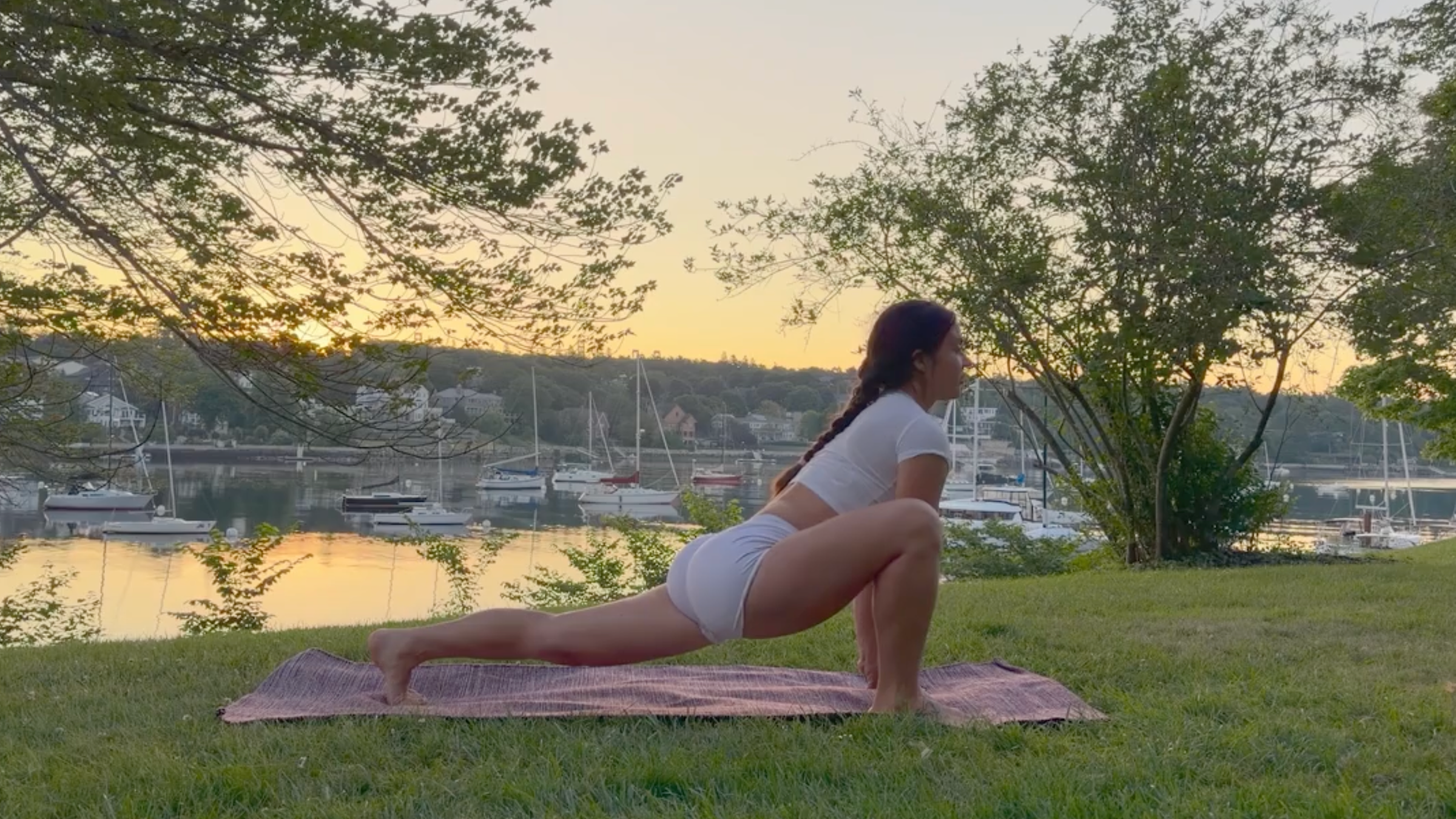 10-Minute Morning Yoga to Wake Up Your Entire Body