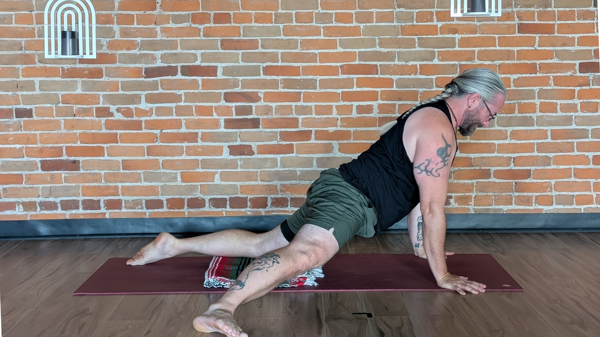 10-Minute Hip-Stretching Routine You Can Do Literally Every Day