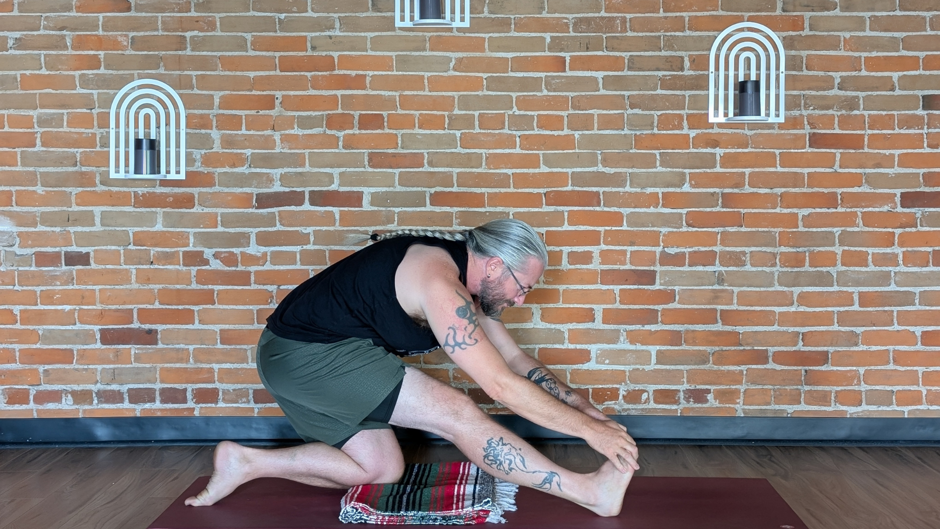 10-Minute Hip-Stretching Routine You Can Do Literally Every Day
