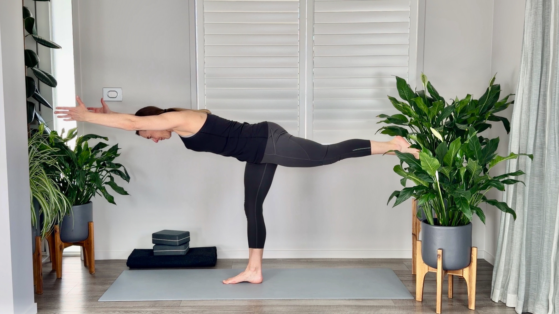 How to Strengthen Your Core in (Almost) Any Yoga Pose