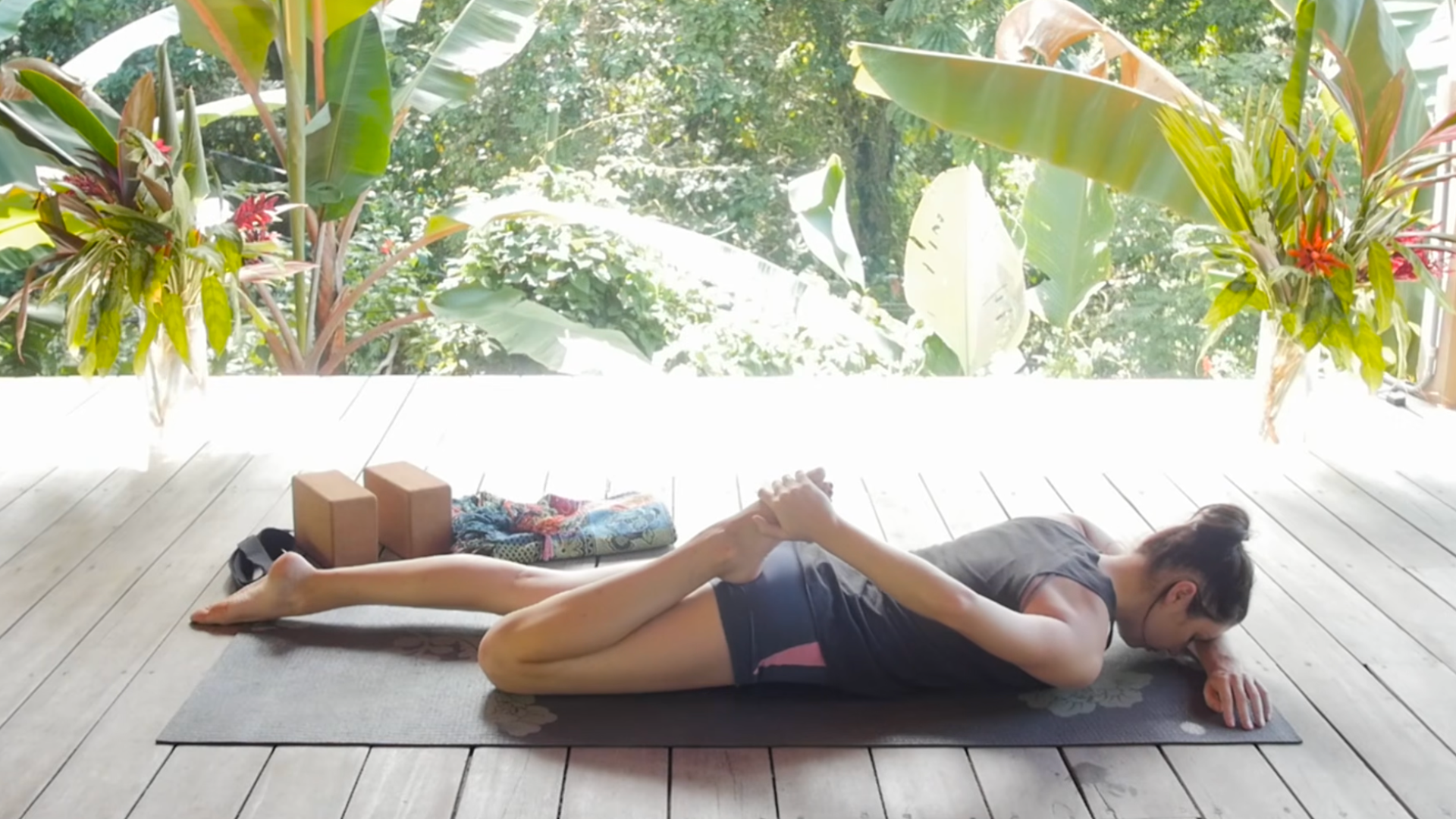 4 Yin Yoga Poses for an Intense Stretch in Your Quads
