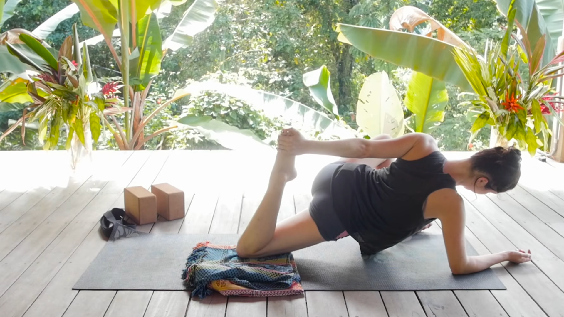 4 Yin Yoga Poses for an Intense Stretch in Your Quads