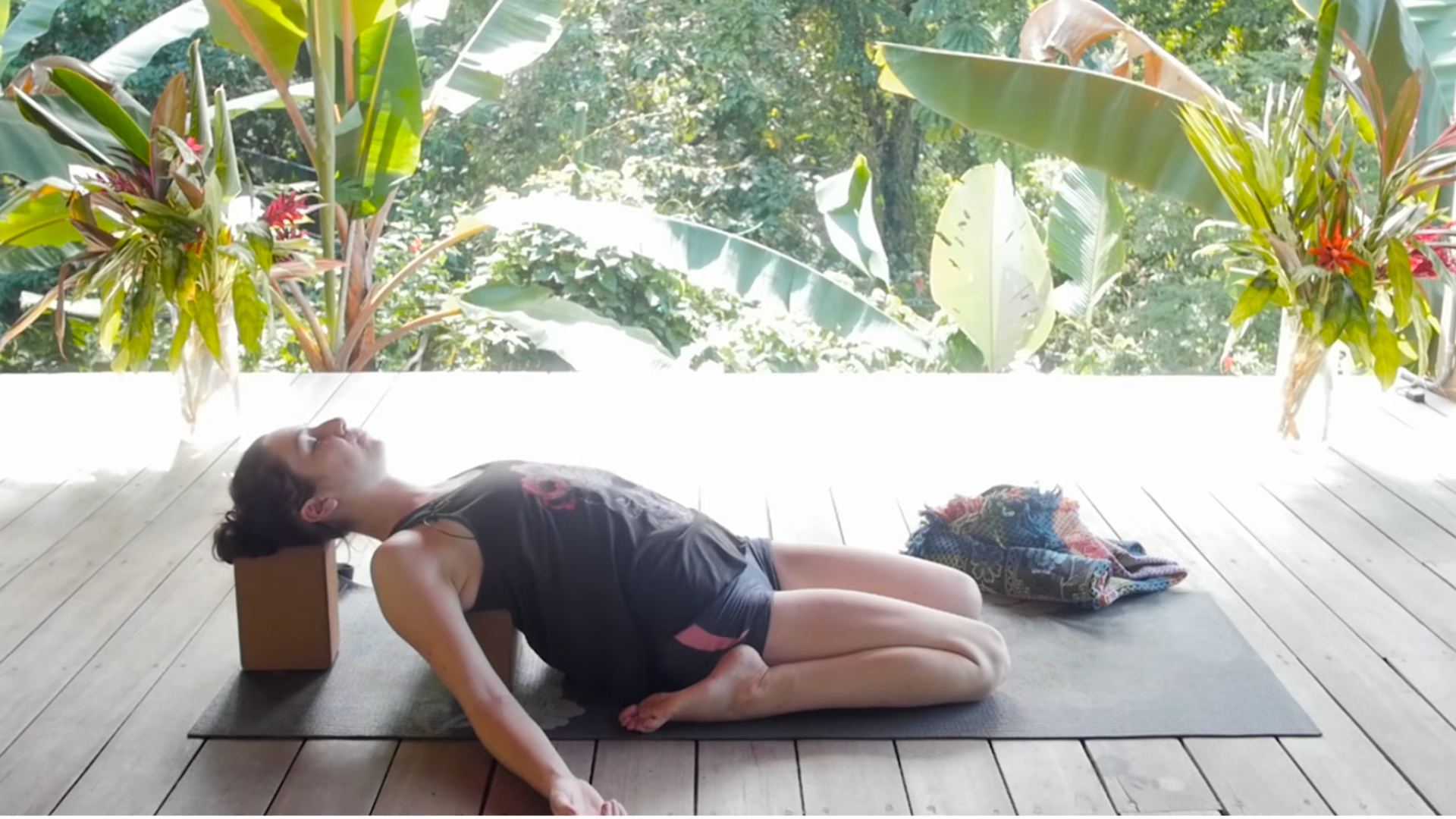 4 Yin Yoga Poses for an Intense Stretch in Your Quads
