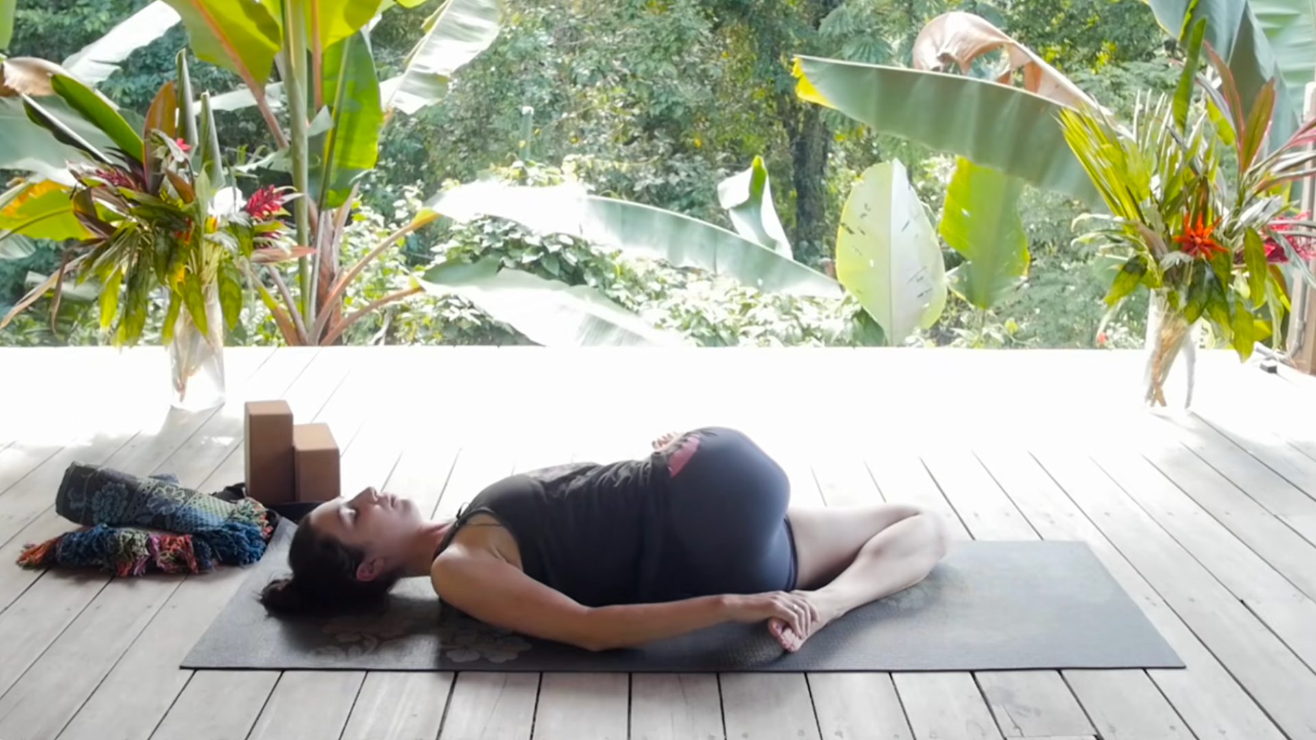 4 Yin Yoga Poses for an Intense Stretch in Your Quads